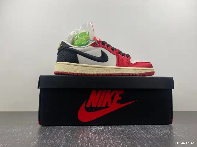 Bmlin FN0432-017 Jordan 1 OG Air Home Low Trophy x Room 0612